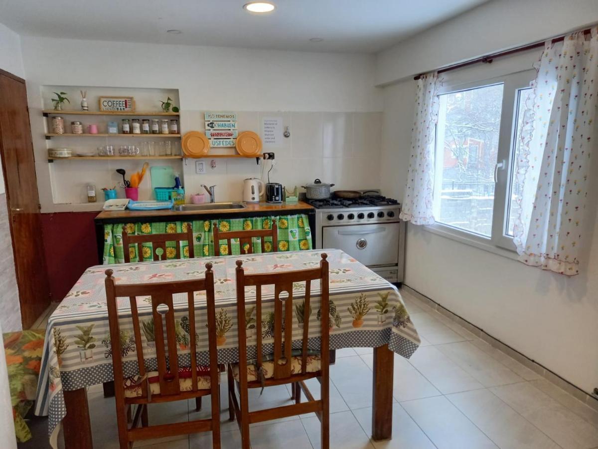 Hostel Comunidad Ushuaia Ngoại thất bức ảnh